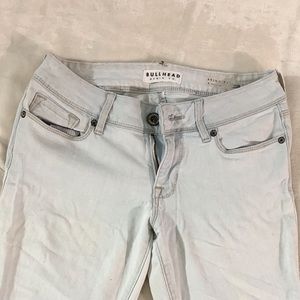 Light wash Bullhead Skinnies